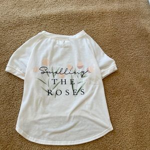 XL tails and noses  smelling the roses dog tee